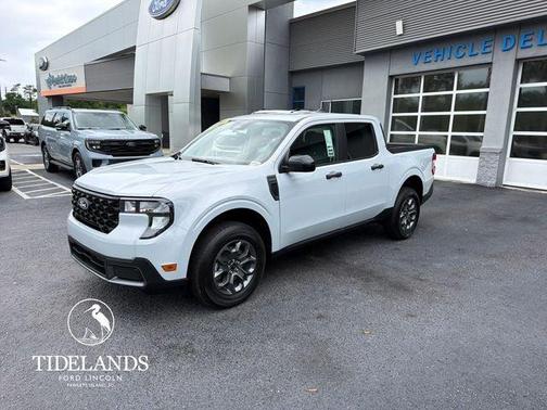 Space White Metallic 2026 Ford Maverick XLT