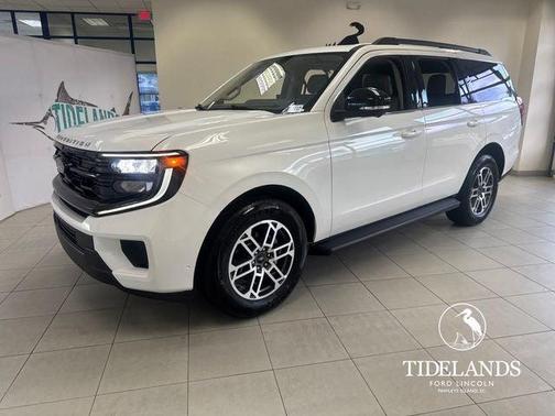 Star White 2025 Ford Expedition Active
