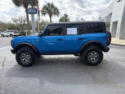 2023 Ford Bronco Badlands