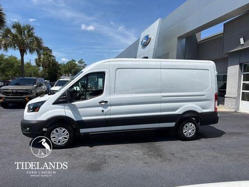 Oxford White 2026 Ford Transit-250 148 WB Medium Roof Cargo