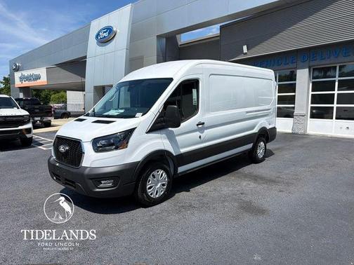 Oxford White 2026 Ford Transit-250 148 WB Medium Roof Cargo