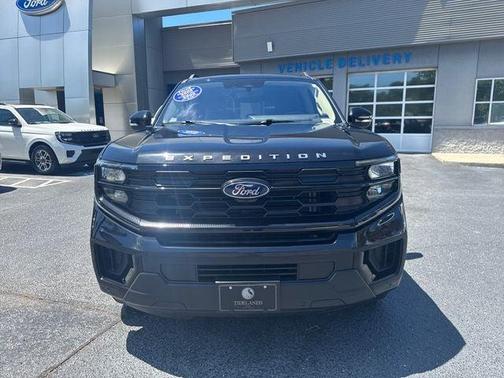 Agate Black Metallic 2025 Ford Expedition Active