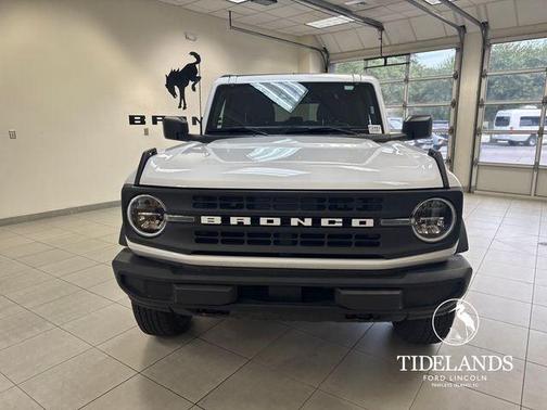 Oxford White 2025 Ford Bronco Big Bend