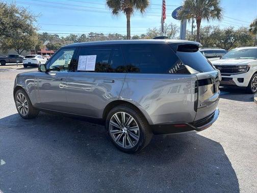 2023 Land Rover Range Rover P530 SE