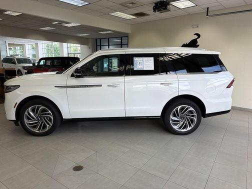 Pristine White 2025 Lincoln Navigator Reserve