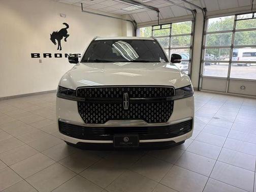 Pristine White 2025 Lincoln Navigator Reserve