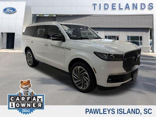 Pristine White 2025 Lincoln Navigator Reserve