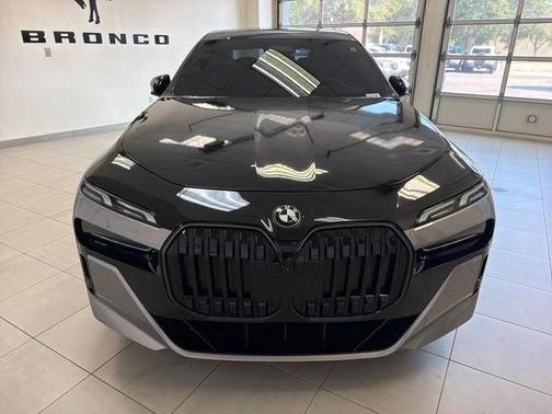 Oxide Gray Metallic 2024 BMW 740 i