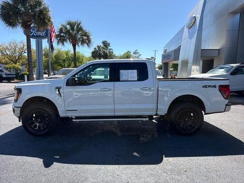 Oxford White 2025 Ford F-150 XLT