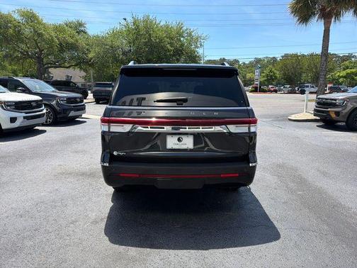 Starlight 2023 Lincoln Navigator Reserve