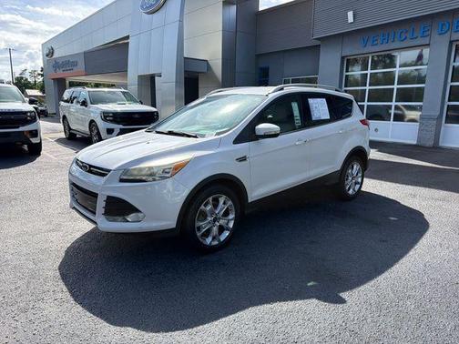 White Platinum Clearcoat Metallic 2016 Ford Escape Titanium