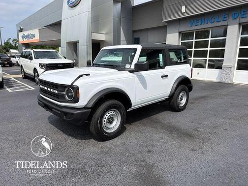 Oxford White 2026 Ford Bronco Base