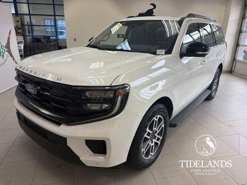 Star White 2025 Ford Expedition Active