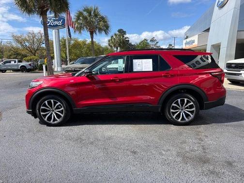 Red Metallic 2025 Ford Explorer ST-Line