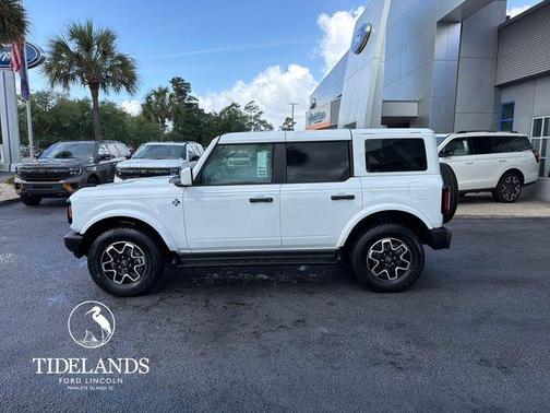 Oxford White 2026 Ford Bronco Outer Banks