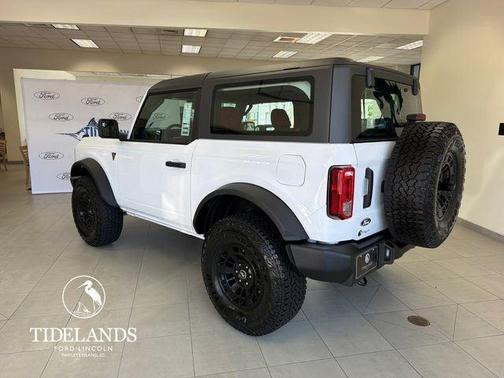 Oxford White 2026 Ford Bronco Base