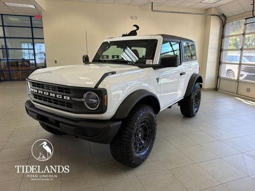 Oxford White 2026 Ford Bronco Base
