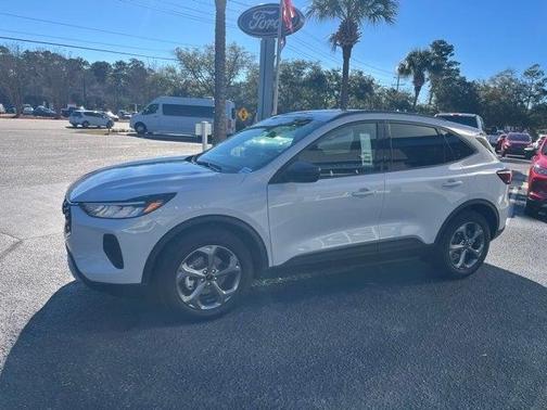 2025 Ford Escape ST-Line