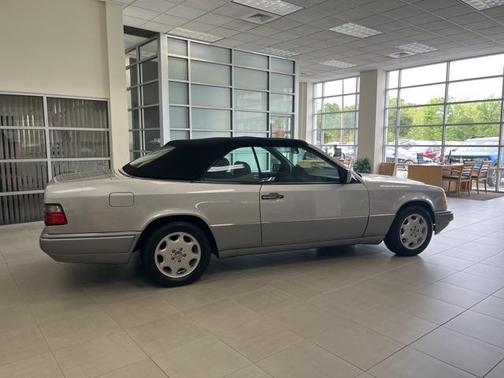 1995 Mercedes-Benz E-Class E 320