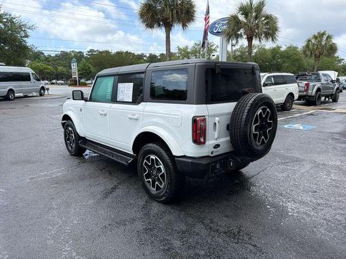 Oxford White 2025 Ford Bronco Outer Banks