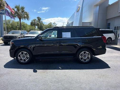 Black Metallic 2025 Ford Expedition Active