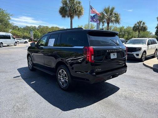 Black Metallic 2025 Ford Expedition Active