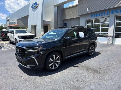 Crystal Black Pearl 2023 Honda Pilot Elite