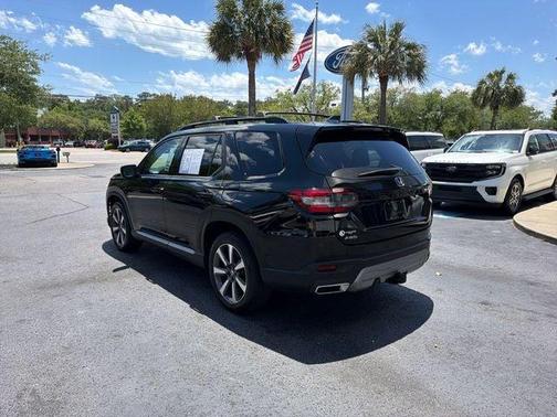 Crystal Black Pearl 2023 Honda Pilot Elite