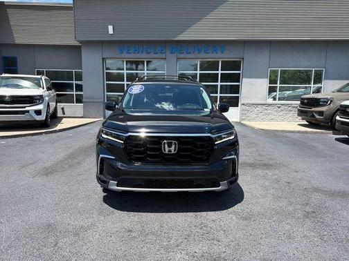 Crystal Black Pearl 2023 Honda Pilot Elite
