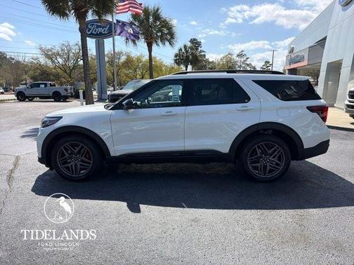 Star White 2026 Ford Explorer ST