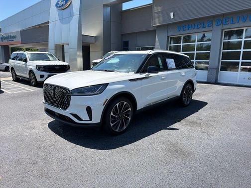 White Metallic 2025 Lincoln Aviator Reserve RWD