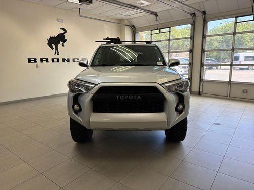 Classic Silver Metallic 2019 Toyota 4Runner SR5