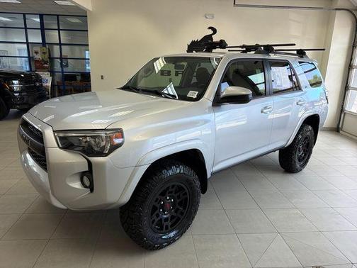 Classic Silver Metallic 2019 Toyota 4Runner SR5