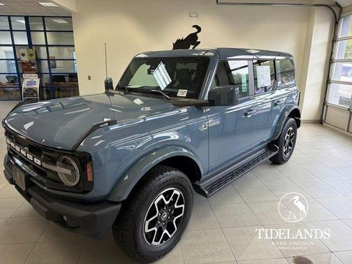 Azure Gray Metallic 2025 Ford Bronco Outer Banks