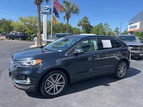 2022 Ford Edge Titanium