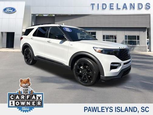 White Metallic 2023 Ford Explorer ST-Line