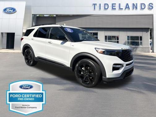White Metallic 2023 Ford Explorer ST-Line