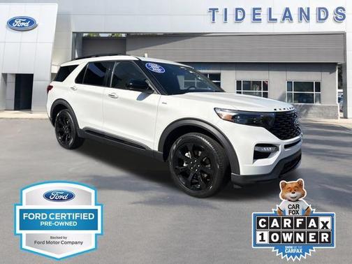 White Metallic 2023 Ford Explorer ST-Line