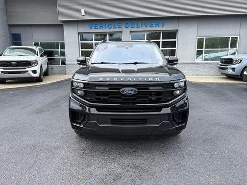 Black Metallic 2025 Ford Expedition Active