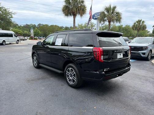 Black Metallic 2025 Ford Expedition Active