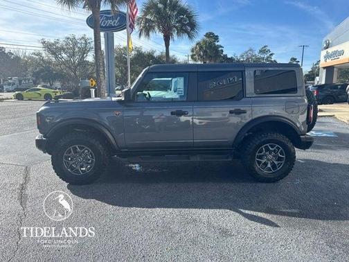 Carbonized Gray Metallic 2025 Ford Bronco Badlands