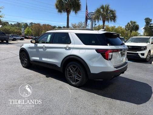 Space White Metallic 2026 Ford Explorer ST-Line