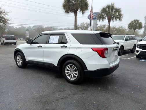 2021 Ford Explorer Base