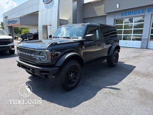 Shadow Black 2026 Ford Bronco Badlands