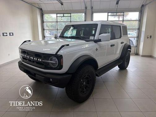 Oxford White 2026 Ford Bronco Outer Banks