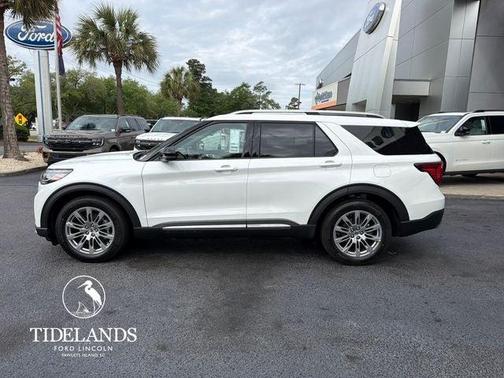 Star White 2026 Ford Explorer Platinum