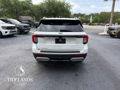 Star White 2026 Ford Explorer Platinum