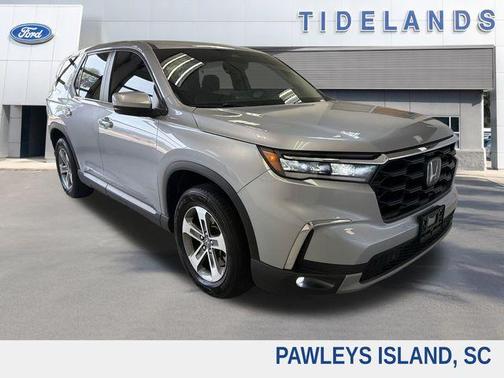 Silver Metallic 2024 Honda Pilot EX-L