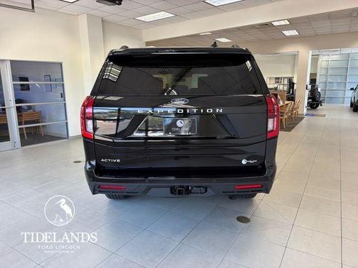 Agate Black Metallic 2026 Ford Expedition Active