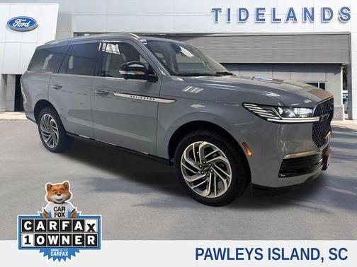 Gray Mist Metallic 2025 Lincoln Navigator Reserve
